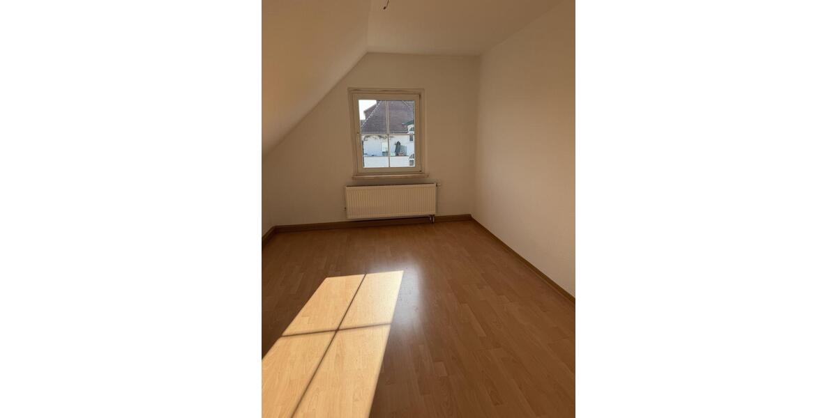 Dachgeschoßwohnung Kalbe (Milde) - 3 Zimmer, 58 m&sup2;, 300&euro; | Angebot:25850330
