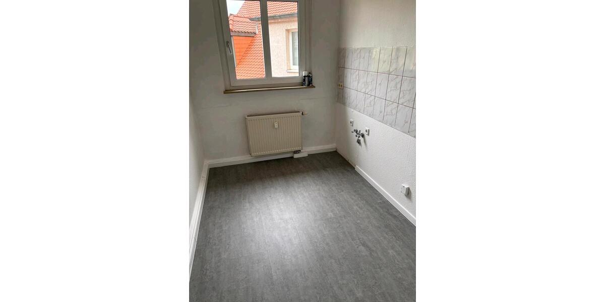 Dachgeschoßwohnung Merseburg - 3 Zimmer, 59 m&sup2;, 390&euro; | Angebot:26522409