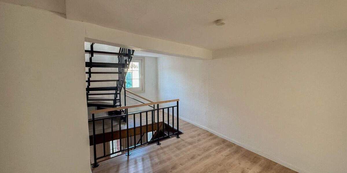 Reihenmittelhaus Katzenelnbogen - 4 Zimmer, 209 m&sup2;, 1.300&euro; | Angebot:25691918