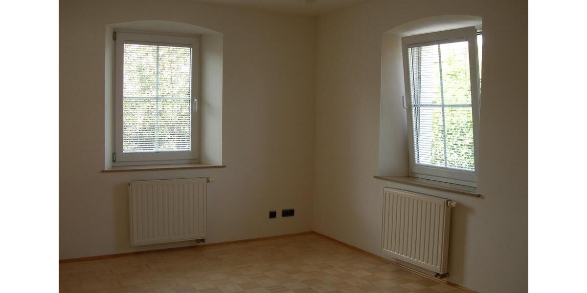Etagenwohnung Lappersdorf - 5 Zimmer, 148 m&sup2;, 1.400&euro; | Angebot:25417748