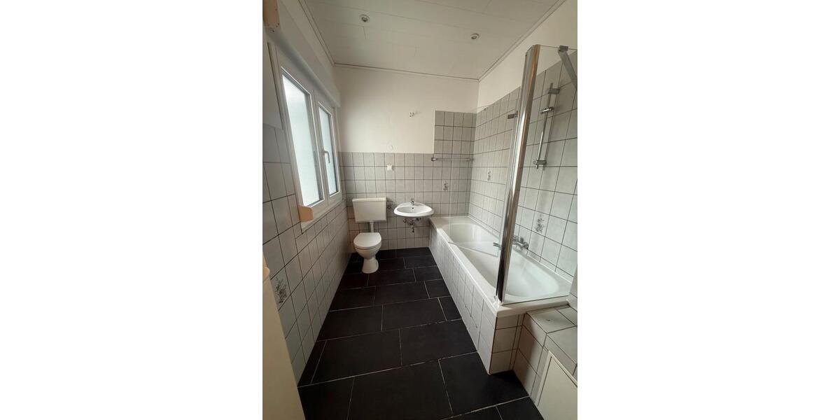 Etagenwohnung Maintal - 3 Zimmer, 80 m&sup2;, 900&euro; | Angebot:24610126