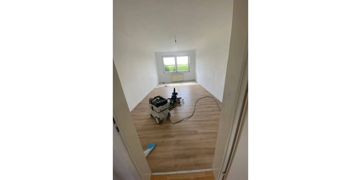 Etagenwohnung Wurzen Burkartshain - 3 Zimmer, 57 m&sup2;, 350&euro; | Angebot:26685234