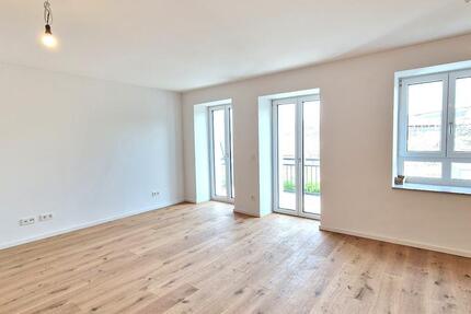 *Cityliving mit Charakter: NeubauWohnung in historischem Gebäude* 4-Zimmer-Wohnung mit 2 Balkonen