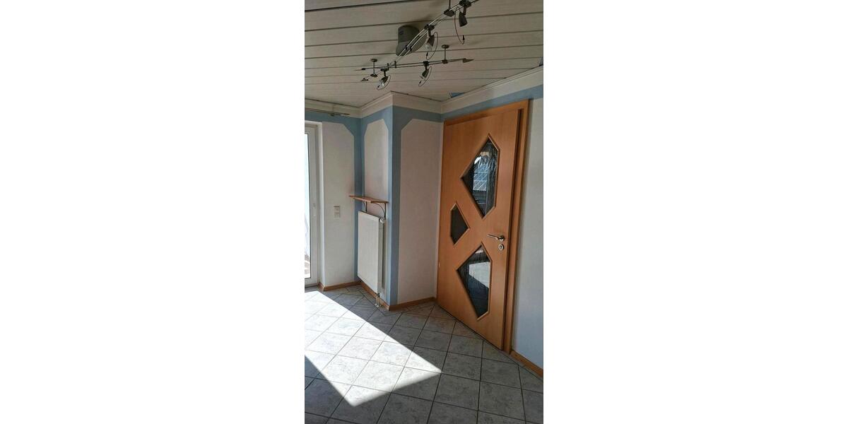 Etagenwohnung Brunnen - 4 Zimmer, 103 m&sup2;, 1.150&euro; | Angebot:26021045