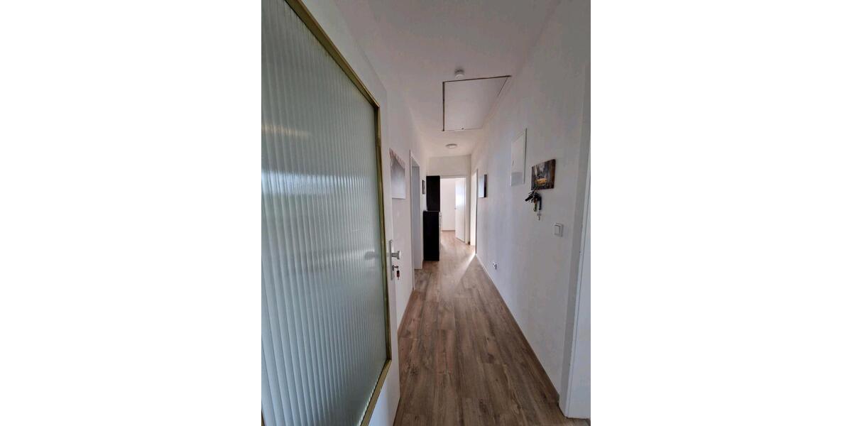 Etagenwohnung Solms - 4 Zimmer, 85 m&sup2;, 1.200&euro; | Angebot:26637462