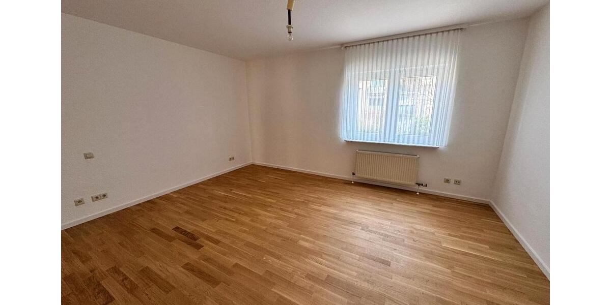 Etagenwohnung Dossenheim - 3 Zimmer, 125 m&sup2;, 1.800&euro; | Angebot:26030736