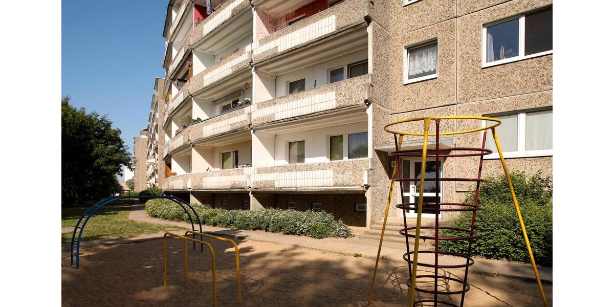 Etagenwohnung Neubrandenburg Datzeberg - 4 Zimmer, 87 m&sup2;, 440&euro; | Angebot:25899543