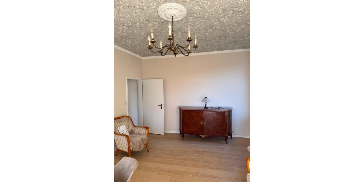 Etagenwohnung Wiesbaden - 2 Zimmer, 67 m&sup2;, 1.100&euro; | Angebot:26594332