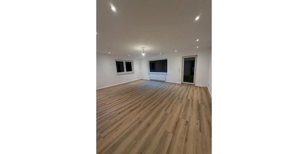 Etagenwohnung Stadtallendorf - 4 Zimmer, 110 m&sup2;, 1.250&euro; | Angebot:26636087