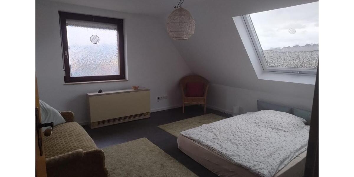 Dachgeschoßwohnung Neubrunn - 2 Zimmer, 85 m&sup2;, 750&euro; | Angebot:25948012