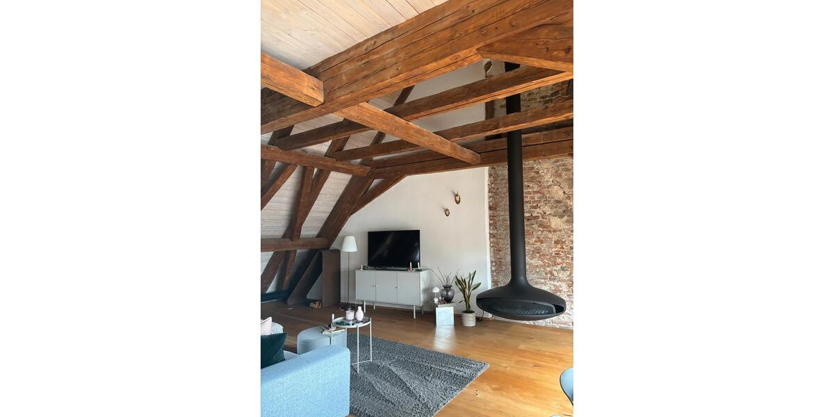 Dachgeschoßwohnung Straubing - 1 Zimmer, 106 m&sup2;, 1.600&euro; | Angebot:26252427
