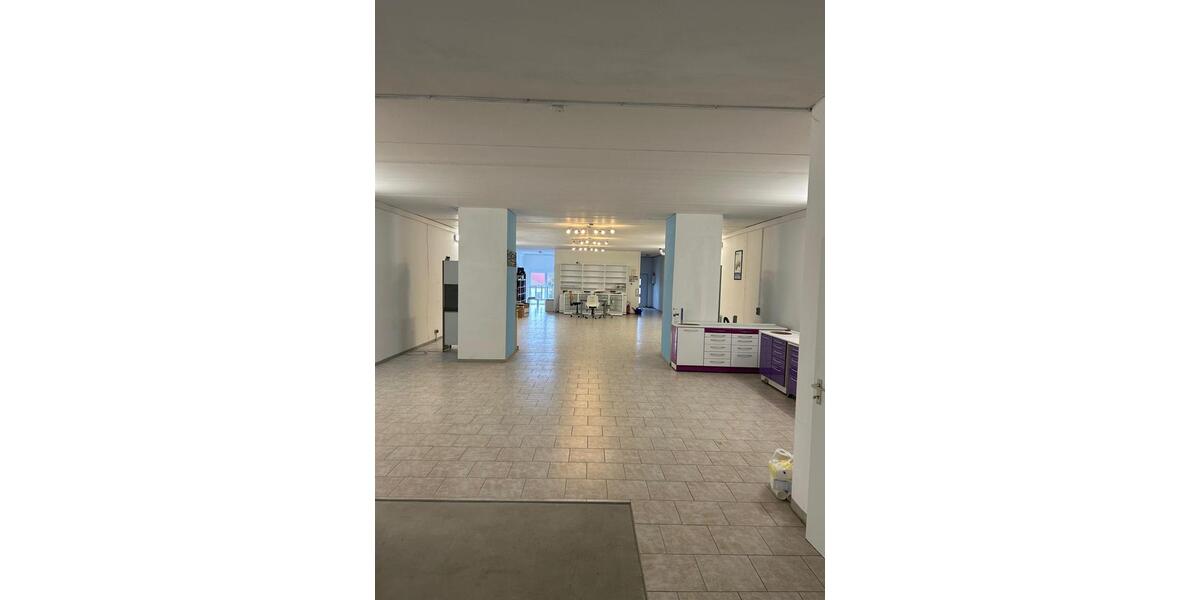 LagerBüroraum 235qm zimmer