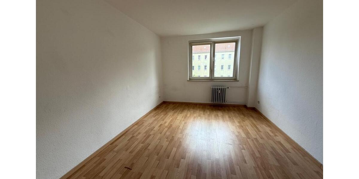Etagenwohnung Leuna - 3 Zimmer, 59 m&sup2;, 320&euro; | Angebot:26561314
