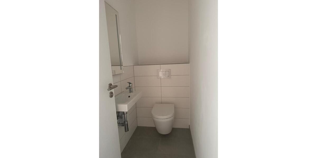 Etagenwohnung Erfurt - 5 Zimmer, 140 m&sup2;, 1.800&euro; | Angebot:24717600