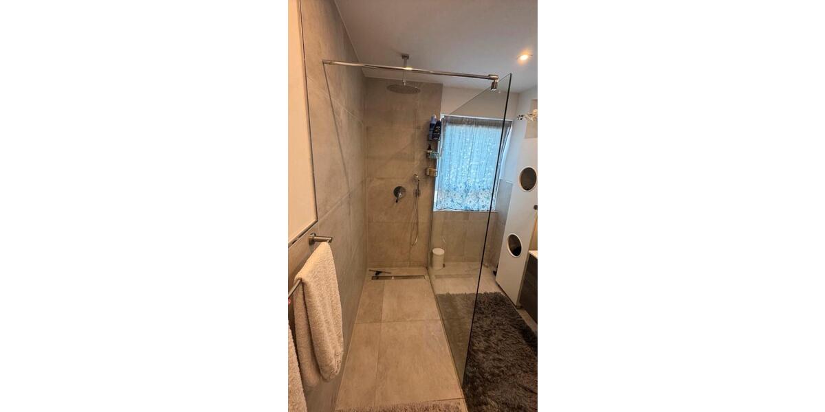 Etagenwohnung Böblingen - 4 Zimmer, 100 m&sup2;, 2.200&euro; | Angebot:25989325