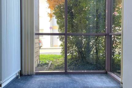 Gewerbeobjekt Bamberg Gereuth - 8 Zimmer, 338 m&sup2;, 2.960&euro; | Angebot:25734006