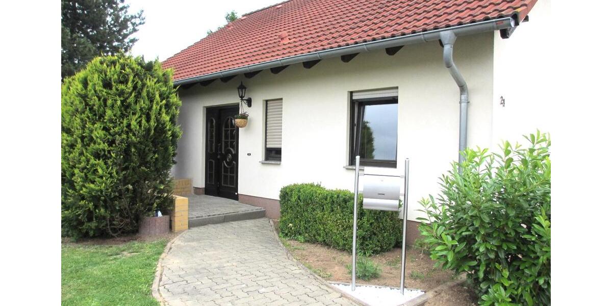 Einfamilienhaus Ahlsdorf - 4 Zimmer, 100 m&sup2;, 850&euro; | Angebot:25616086