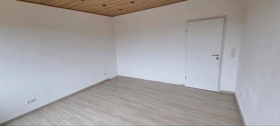 Erdgeschoßwohnung Kronach - 2.5 Zimmer, 95 m&sup2;, 700&euro; | Angebot:25965986