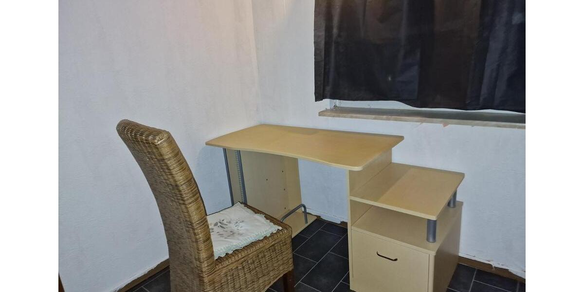 Wohnen auf Zeit Langenfeld (Rheinland) - 8 Zimmer, 150 m&sup2;, 550&euro; | Angebot:25550404