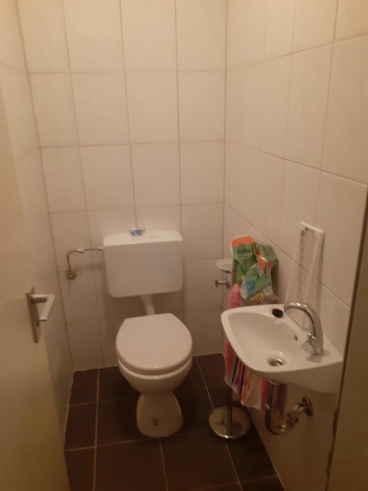 Zimmer in 2er Frauen WG zu vermieten