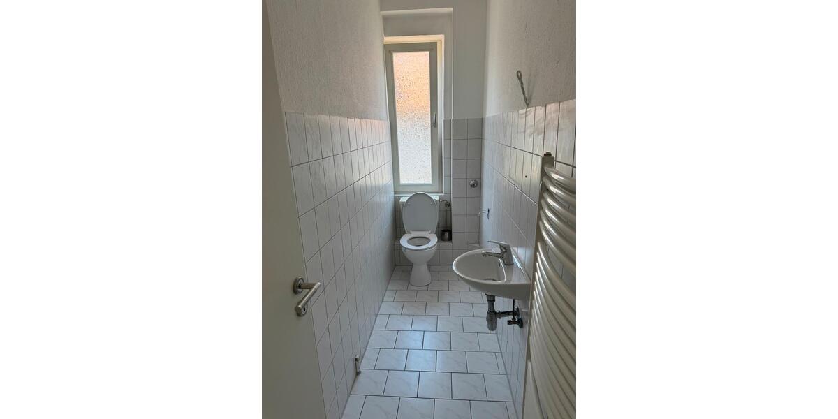 Etagenwohnung Wilhelmshaven - 4 Zimmer, 110 m&sup2;, 720&euro; | Angebot:26705876