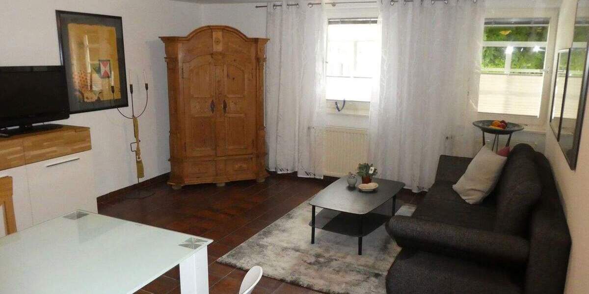 Etagenwohnung Esslingen Stadtmitte - 2 Zimmer, 50 m&sup2;, 900&euro; | Angebot:25094871