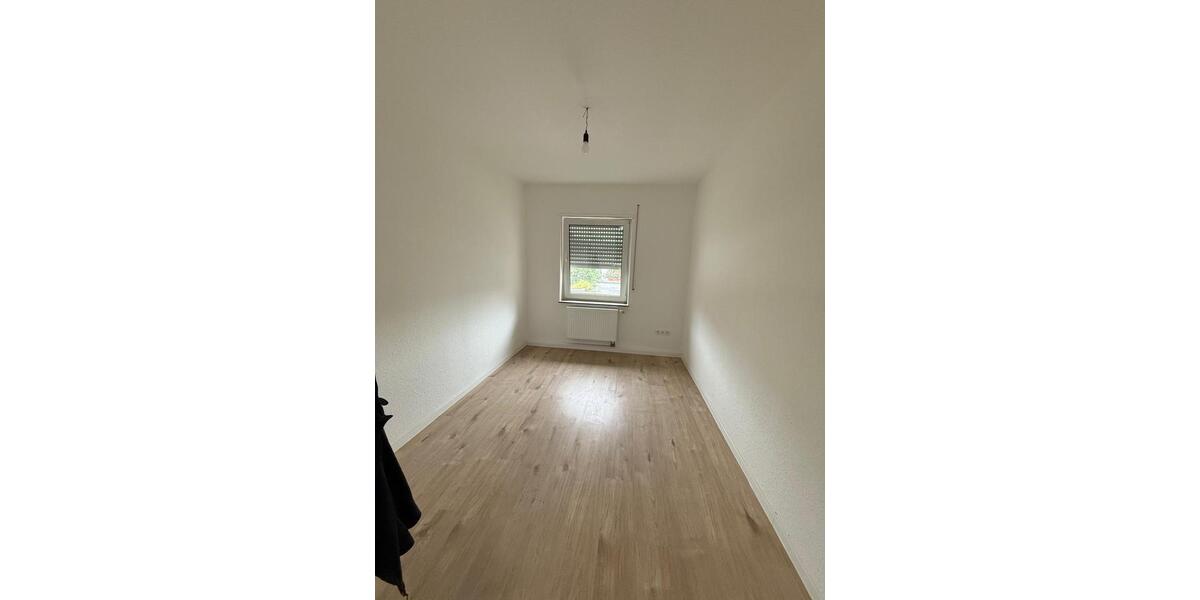 Etagenwohnung Ludwigshafen am Rhein - 3 Zimmer, 75 m&sup2;, 1.100&euro; | Angebot:26233236
