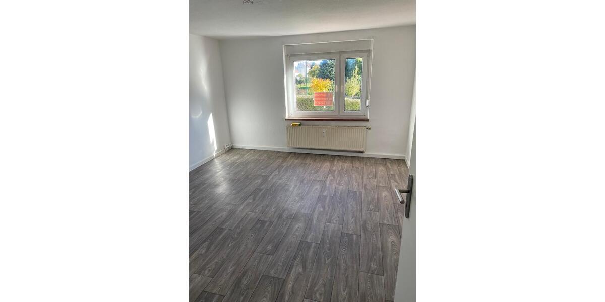 Erdgeschoßwohnung Döbeln - 3 Zimmer, 59 m&sup2;, 300&euro; | Angebot:24666334