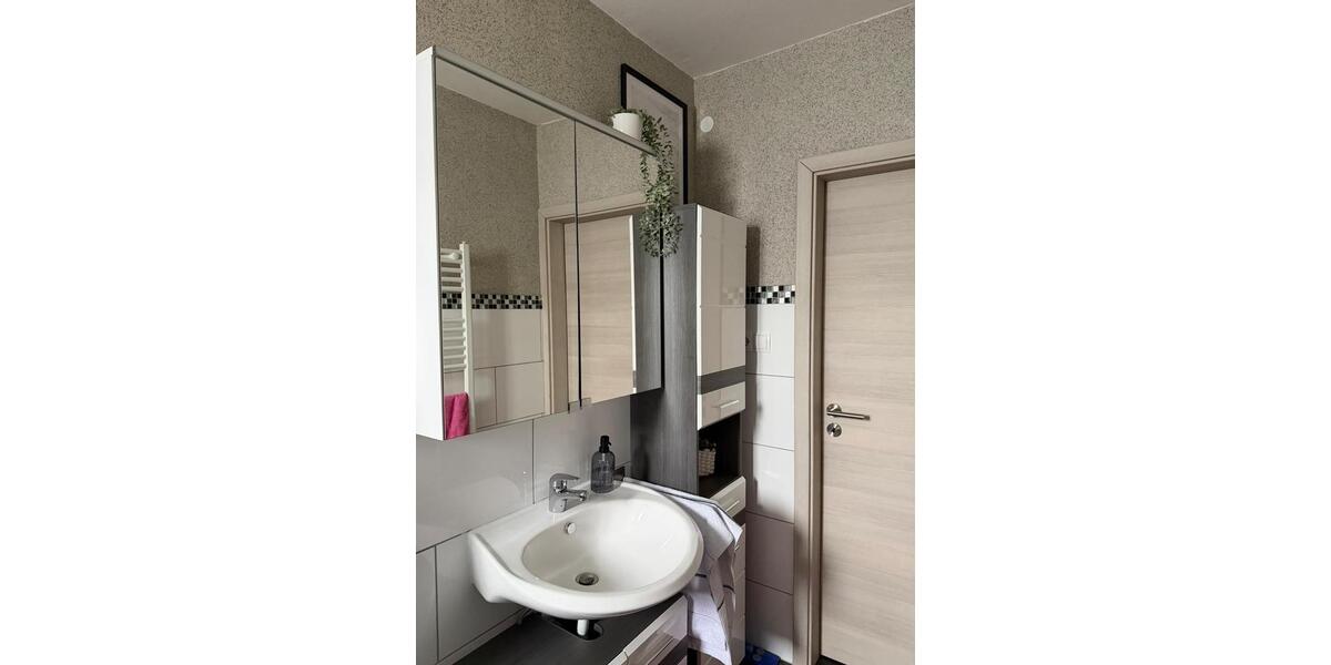 Erdgeschoßwohnung Bad Arolsen - 2 Zimmer, 80 m&sup2;, 980&euro; | Angebot:25088061