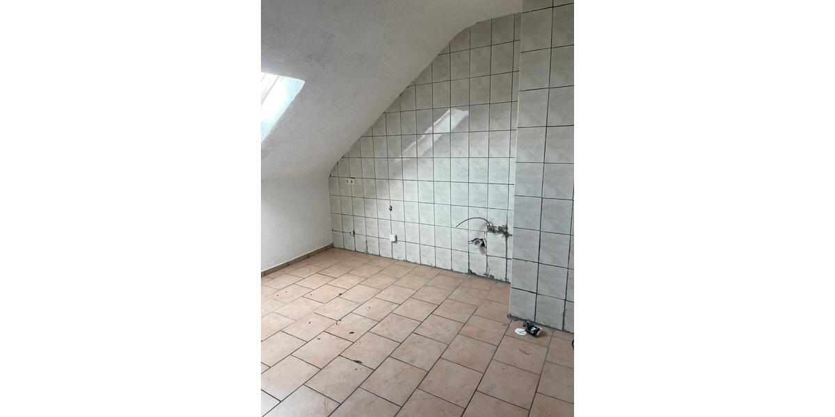 Dachgeschoßwohnung Neunkirchen - 3 Zimmer, 86 m&sup2;, 950&euro; | Angebot:24863827