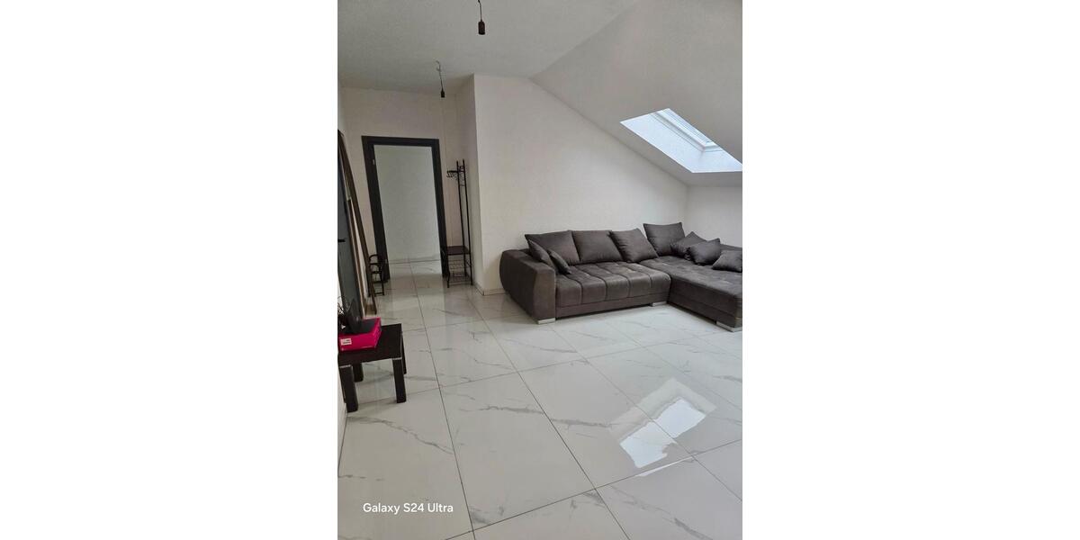 Dachgeschoßwohnung Hildburghausen - 3 Zimmer, 75 m&sup2;, 750&euro; | Angebot:25989732