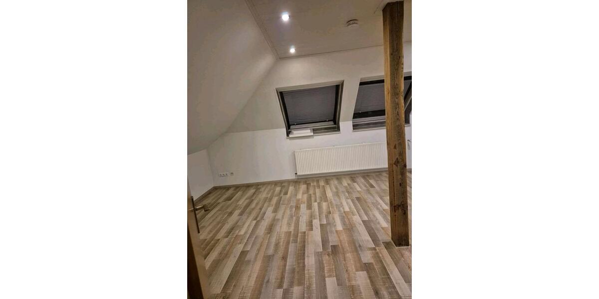 Dachgeschoßwohnung Lotte - 3 Zimmer, 70 m&sup2;, 800&euro; | Angebot:26034973