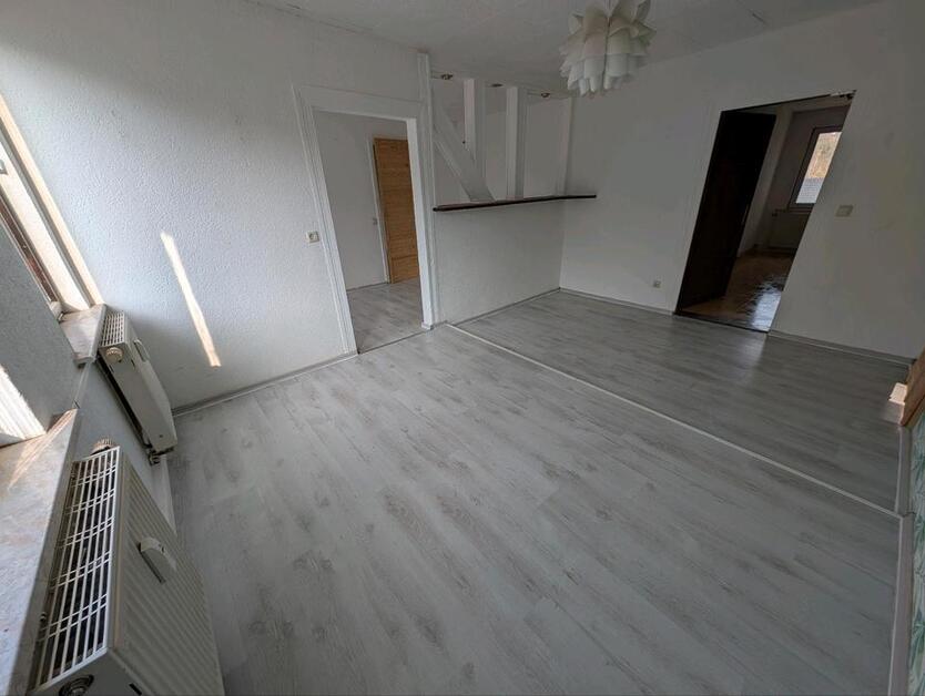 4-Raum Altbau Wohnung.