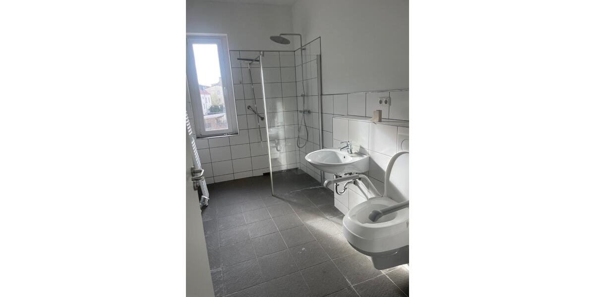 Etagenwohnung Bitterfeld-Wolfen Bitterfeld - 4 Zimmer, 85 m&sup2;, 592&euro; | Angebot:25924774