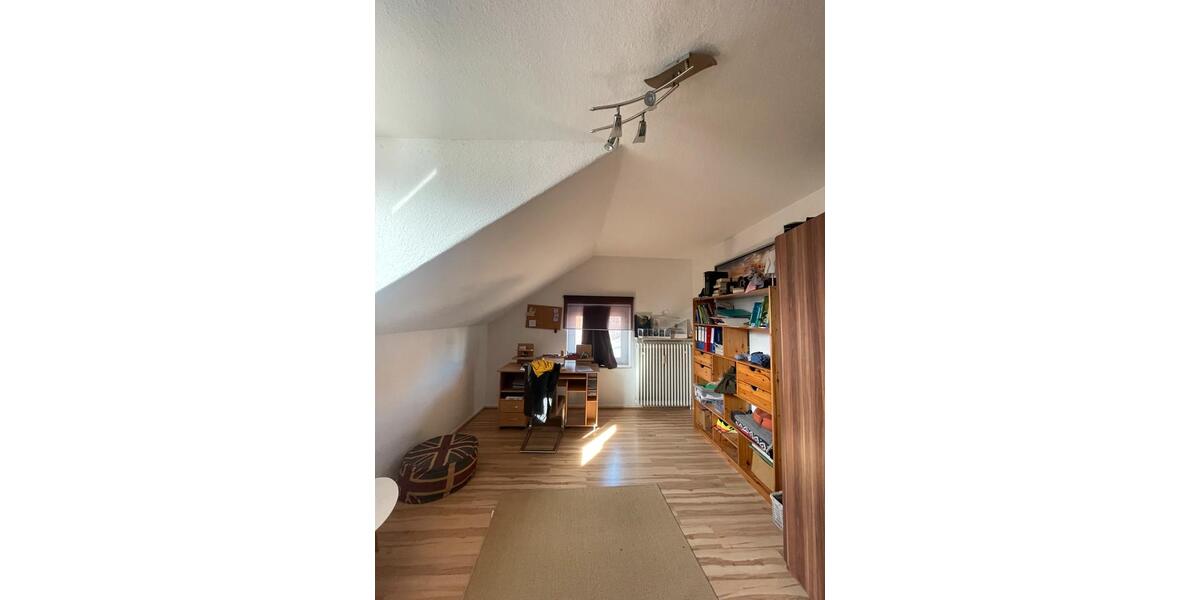 Etagenwohnung Clenze - 5 Zimmer, 200 m&sup2;, 1.350&euro; | Angebot:25974853