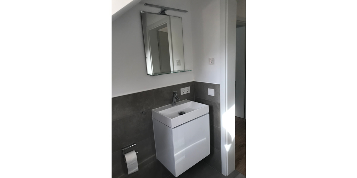 Dachgeschoßwohnung Bonn Friesdorf - 1 Zimmer, 64 m&sup2;, 1.160&euro; | Angebot:24342087