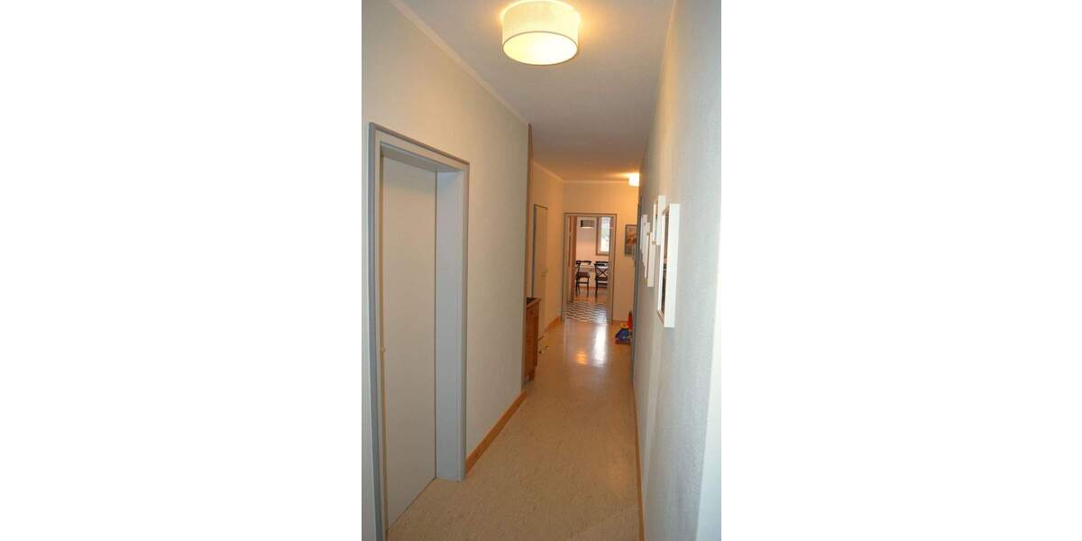 Stilvolles Wohnen im Zentrum Treis-Kardens. Moselnähe. Hoher Freizeitwert. Hochwertige Einbauküche. 4 zimmer