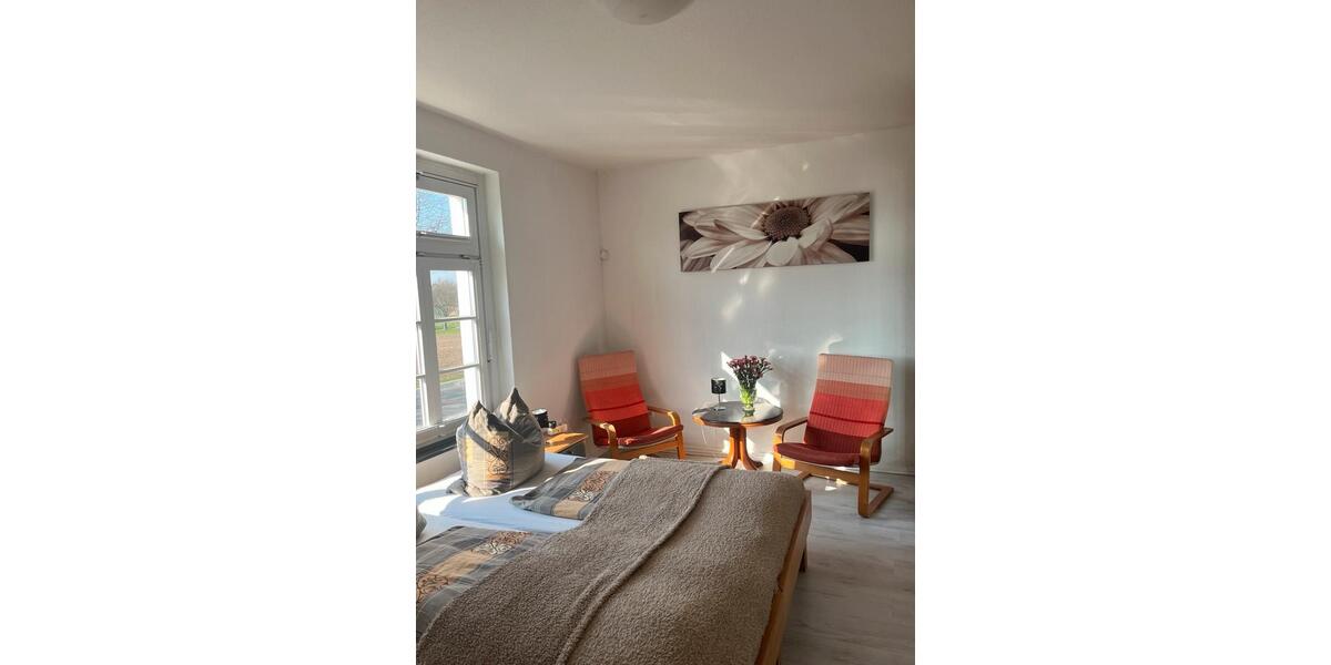 Erdgeschoßwohnung Friedland - 4 Zimmer, 120 m&sup2;, 150&euro; | Angebot:26090975