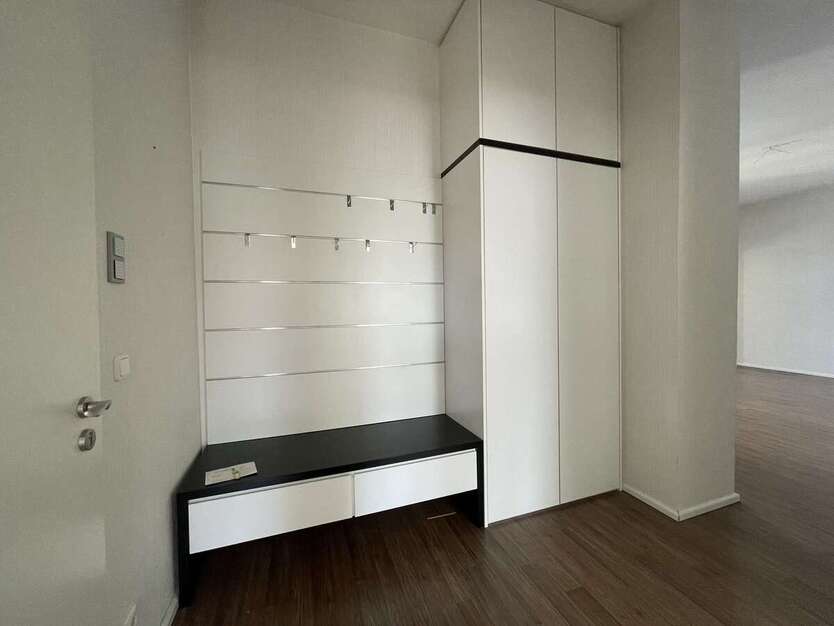 Wohntraum! Große 3 Zimmerwohnung mit riesiger Dachterrasse, Kamin + Einbauküche! 3 zimmer