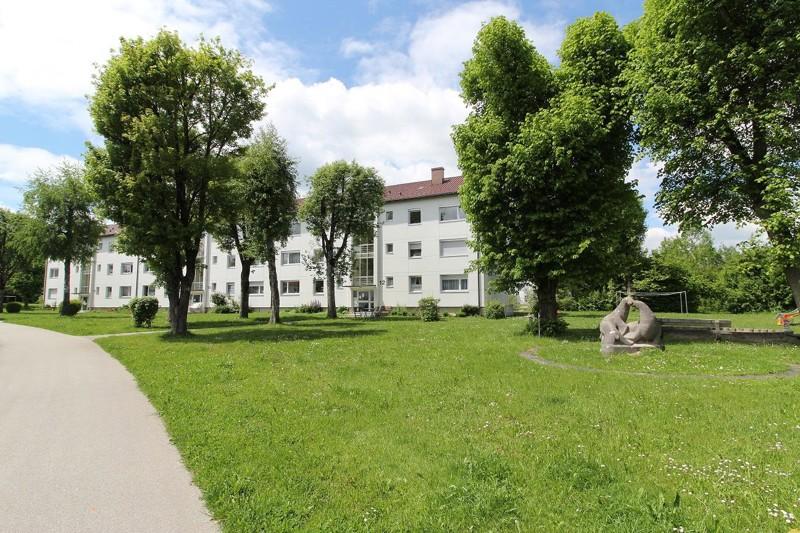 2. OG 3 Zimmer mit Balkon ab sofort zimmer