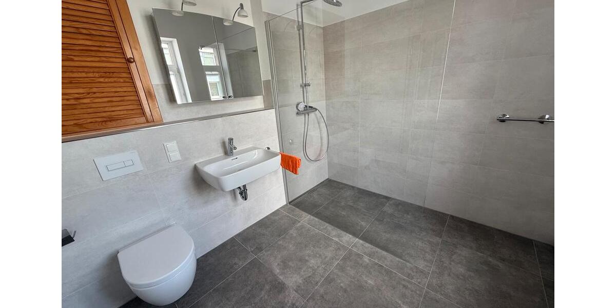 Etagenwohnung Erfurt Linderbach - 2.5 Zimmer, 70 m&sup2;, 800&euro; | Angebot:26246665