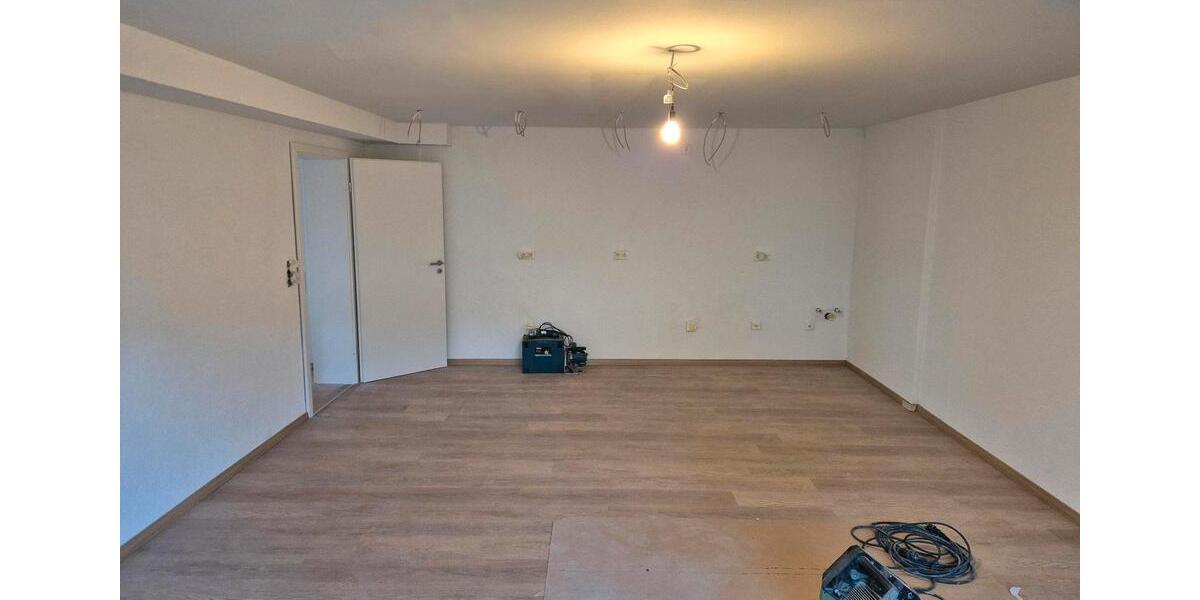 Etagenwohnung Schmelz - 3 Zimmer, 90 m&sup2;, 650&euro; | Angebot:24818135