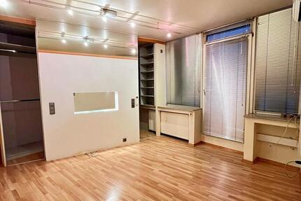 Großes WG-Zimmer 22 m² WG-Neugründung hochwert. Ausstattung 1 zimmer