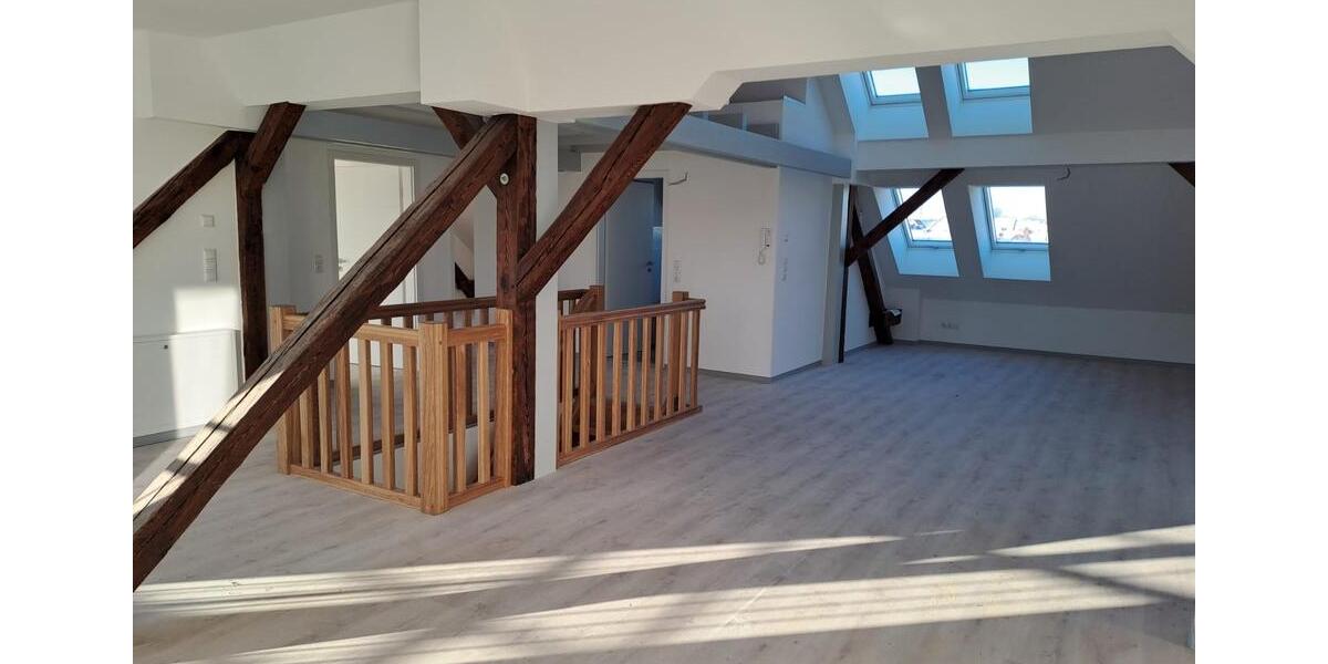 4-Raum - Penthouse mit zwei großen Balkonen - 165 qm Wohnfläche - PKW Stellplatz 4 zimmer