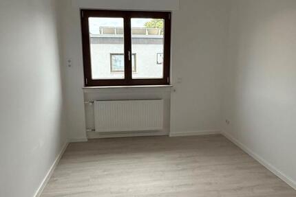 ***Charmanter Bungalow mit Terrasse und Garten*** 4 zimmer