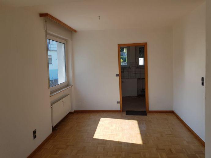 Wohnen auf Zeit Trier Feyen-Weismark - 4 Zimmer, 91 m&sup2;, 1.100&euro; | Angebot:26533207