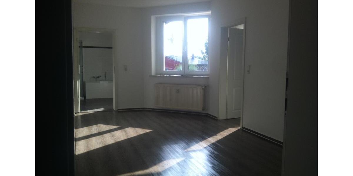 3 Zimmer Wohnung sanierter Altbau 3 zimmer