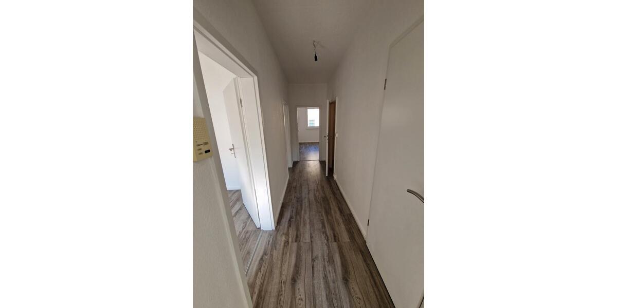 Etagenwohnung Magdeburg - 3 Zimmer, 82 m&sup2;, 639&euro; | Angebot:25144782