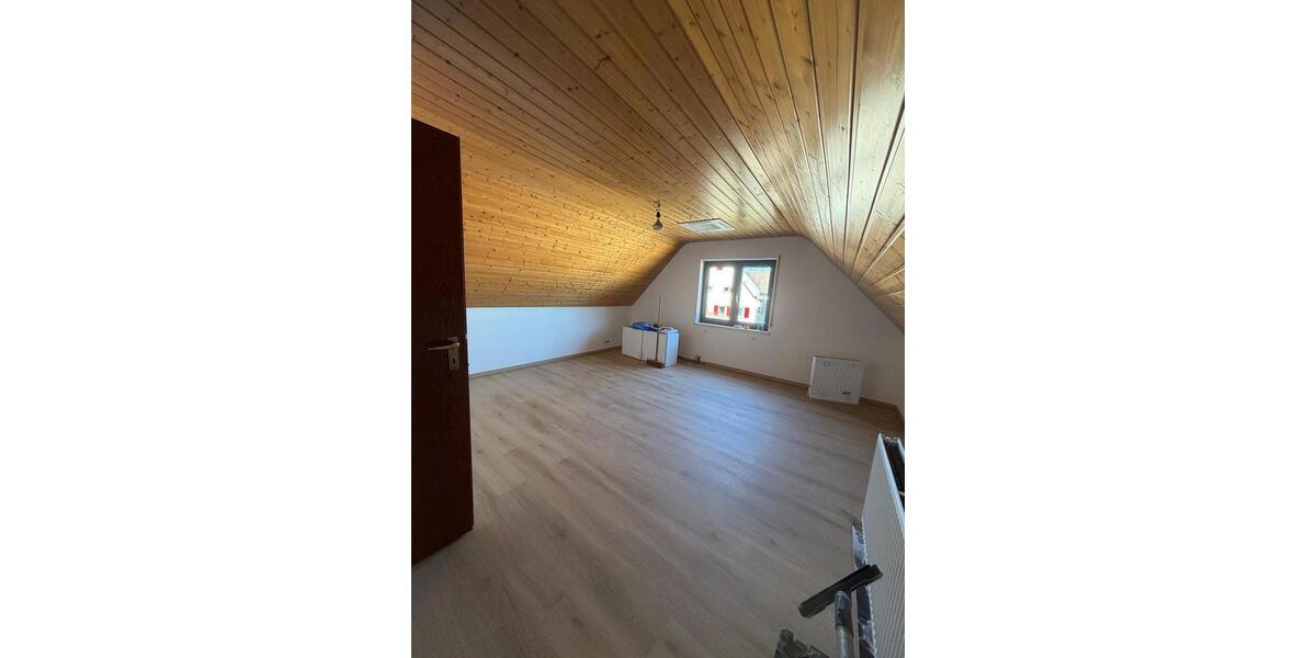 Dachgeschoßwohnung Bad Rappenau - 2 Zimmer, 45 m&sup2;, 550&euro; | Angebot:26003091