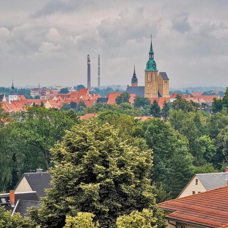 Geräumige 2-Räume nahe der Innenstadt zimmer